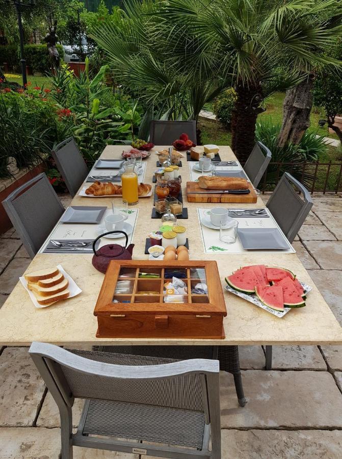 Bed and Breakfast Sous L'Olivier Menton Exterior foto